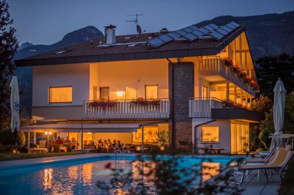 Hotel Sonnenhof Lana Esterno foto